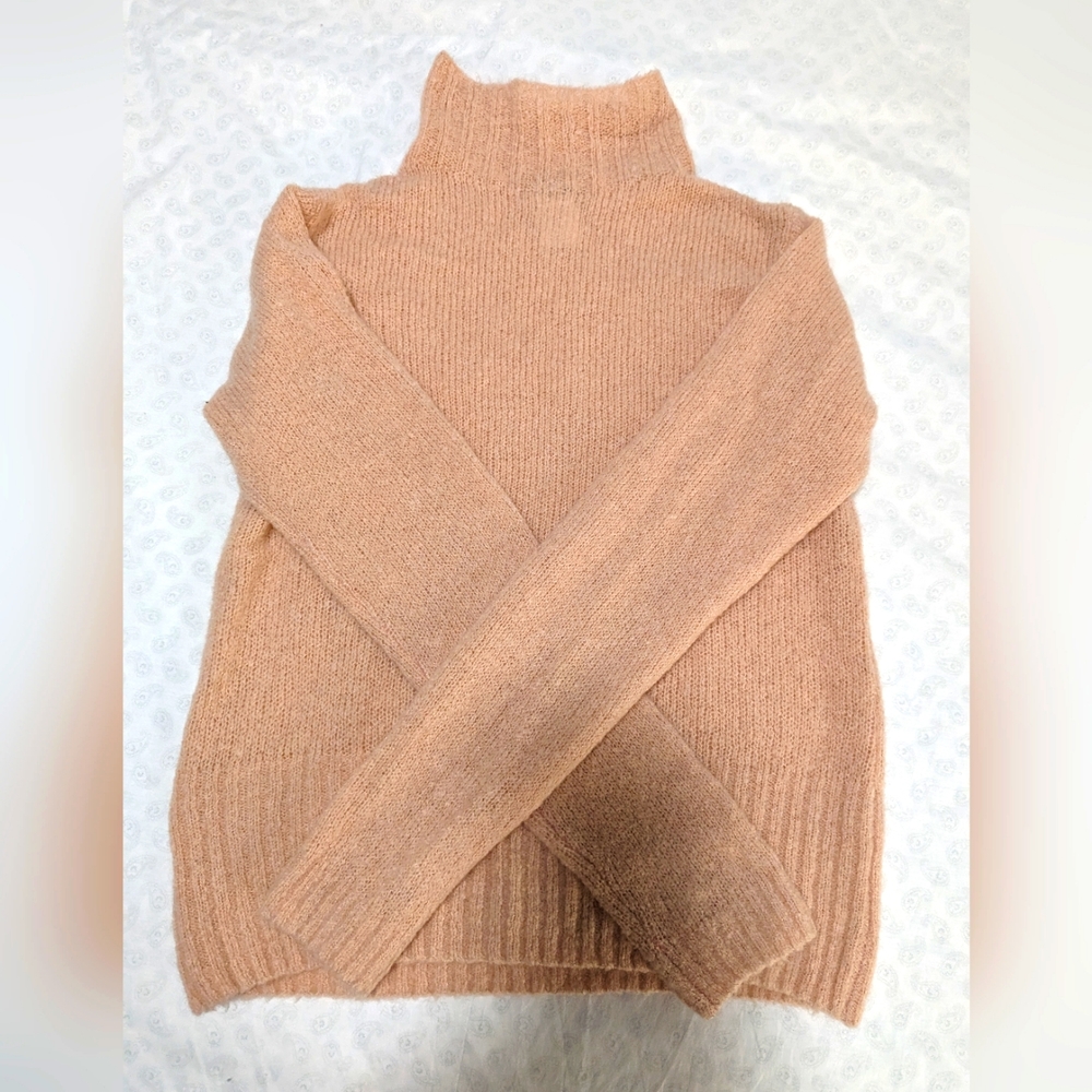BARTOLINI Fluffy Turtleneck Sweater Soft Peachy Pink Sized M Mohair Blend